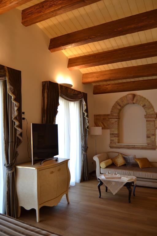 Agriturismo De Luca Mozzagrogna Extérieur photo