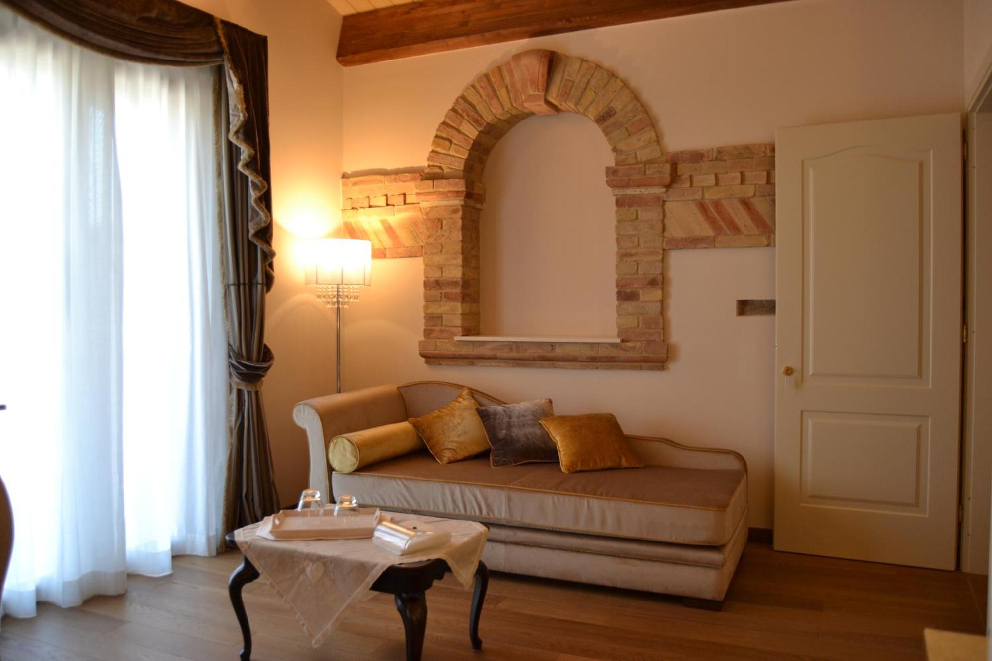 Agriturismo De Luca Mozzagrogna Extérieur photo