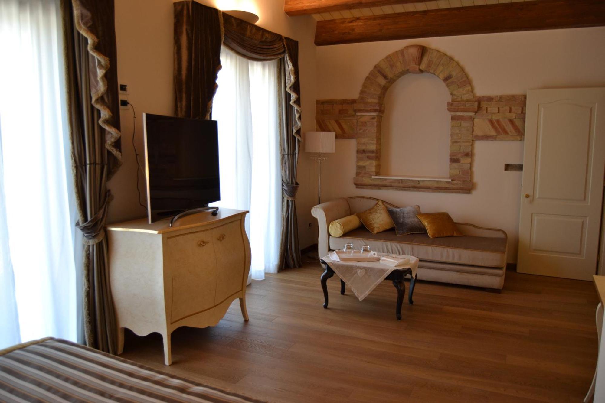 Agriturismo De Luca Mozzagrogna Extérieur photo